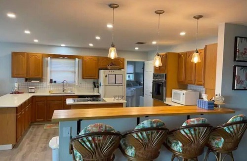 Fowlers House | Waterfront Home - Dolphin Cove