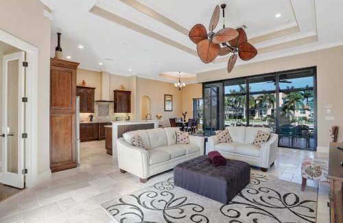 Marco Island House | Waterfront home with pool, spa and outdoor kitchen