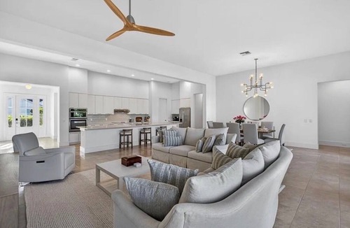 Naples House | Waterfront House in Naples Reserve