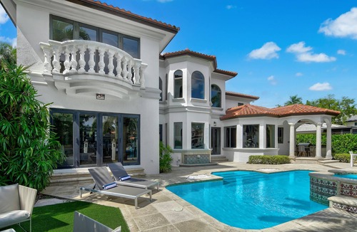 East Fort Lauderdale Villa | WATERFRONT MANSION