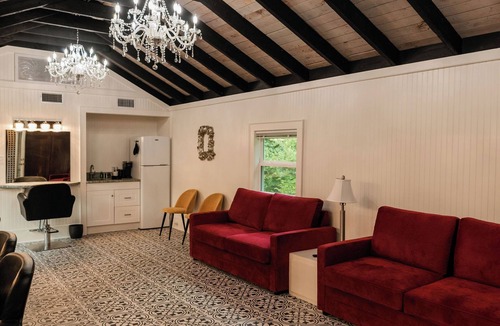 Wanchese House | Waterfront, Studio and Gardens, Huge grass lawn, Dogs Ok, with fee
