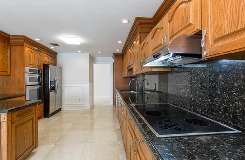 Surfside Villa | Waterfront Villa on Protected Cove