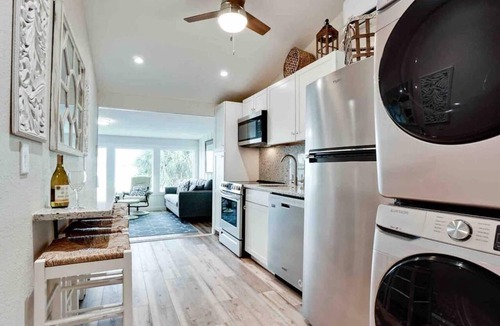Englewood Villa | Waterfront Villa Seaglass wows! Pool & Bayfront