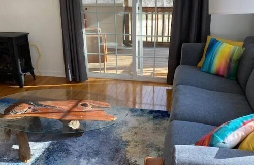 Luray House | Waterfront, Walk to River, Fast Wifi, Fireplace