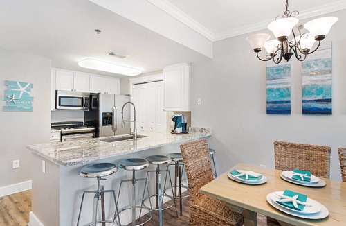Fort Walton Beach Condo | Waterscape A317 ~ 2BR + Bunkroom ~ Beach Service!