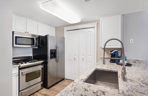 Fort Walton Beach Condo | Waterscape A317 ~ 2BR + Bunkroom ~ Beach Service!