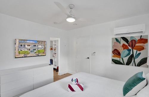 North Beach Apartment | Waves On Walnut - Beach Access
