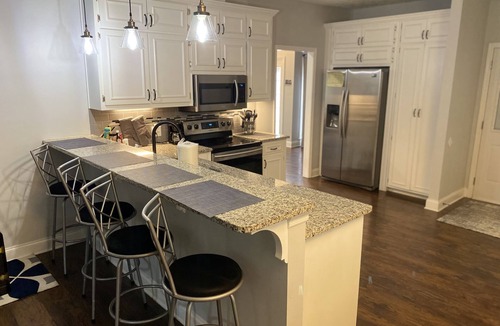Phenix City House | Welcome Home mins to Ft Benning, Columbus,Auburn AL, Pool Table