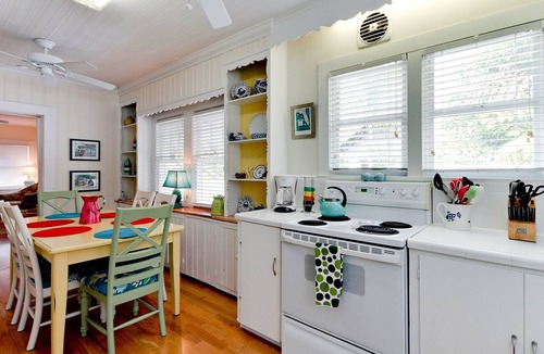 Anna Maria Cottage | Welcome to Beach Basket – Your Seaside Retreat!"