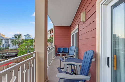 Waterside Village Condo | Welcome to SandyShells, a charming condo in the heart of Waterside Village in Mexico Beach, FL