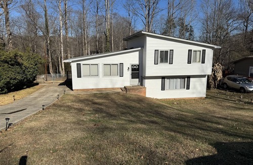 Travelers Rest House | Welcome to Wendfield in beautiful Travelers Rest!
