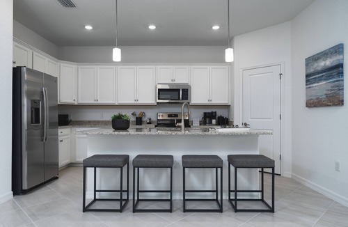 River Hall House | Welcome to your home away from home in Fort Myers, Florida!