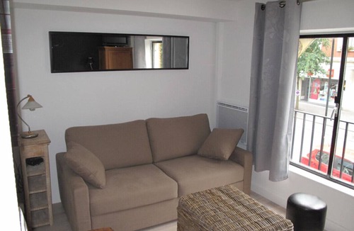 Cordova Apartment | Welcome to your Nurses Oasis! A perfect haven for short term rentals.nn
