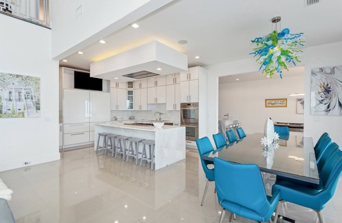 Villa Primera House | Welcome to your luxury retreat on Pensacola Beach, where opulence meets Paradise