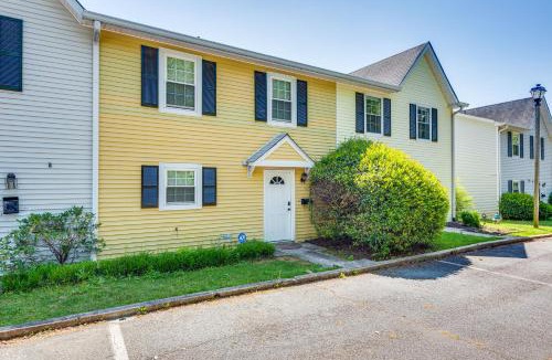 Smyrna House | Welcoming Townhome: 1/2 Mi to Downtown Smyrna