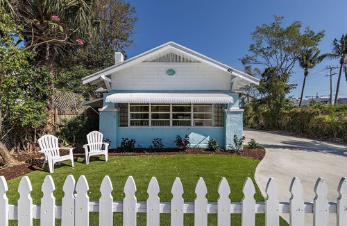 Flamingo Parks House | West Palm Beach 2 Bedroom Getaway