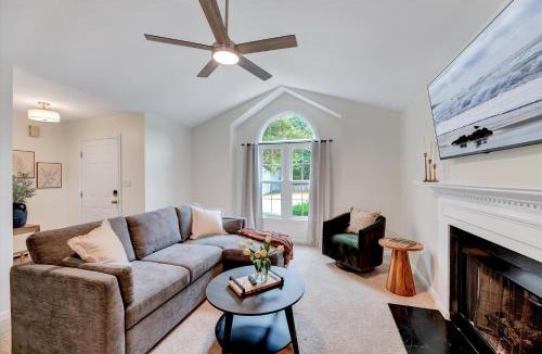 Northwest Raleigh House | WestBorough Hideaway Fenced Yard 3Bedroom