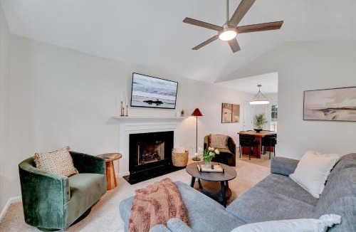 Northwest Raleigh House | WestBorough Hideaway Fenced Yard 3Bedroom