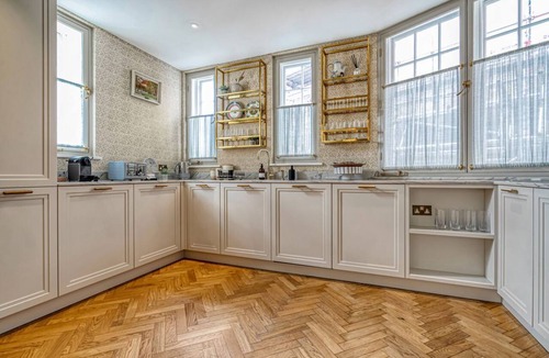 Westminster Apartment | Westminster Fire Station Stylish Apartment