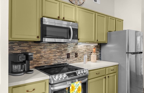 Whittier Cottage | WhatAView Cottage - Rushing Creek and Mountain Views