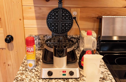 Sevierville Cabin | White Pine Cabin Boutique Smoky Escape