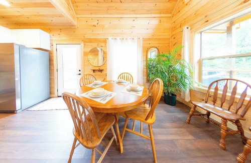 Sevierville Cabin | White Pine Cabin Boutique Smoky Escape