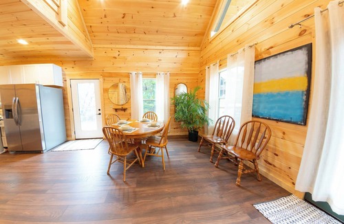 Sevierville Cabin | White Pine Cabin Boutique Smoky Escape