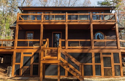 Epworth House | Wild Ford Cabin with movie room, game room, hot tub, walking trails