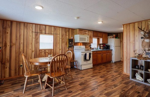 Jennings Cottage | Wildlife Preserve camphouse in Jennings- Includes Tour