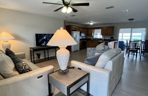 Florida South Atlantic Coast House | WINTER 24-25 NOW AVAILABLE ! Amazing Views, Great Fishing Lake and Pet Friendly!