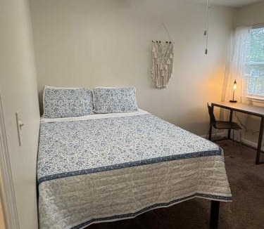 Columbia Apartment | Winter Rates - Near USC & Riverbanks Zoo
