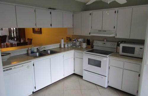 East Naples Condo | Winterpark Huge Pool 3 miles to beach.