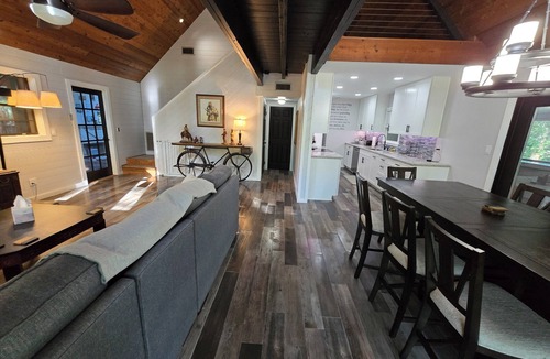 Dunnellon Cabin | Withlacoochee Riverside Retreat near Rainbow & Crystal Rivers sleeps 16 5br 4ba