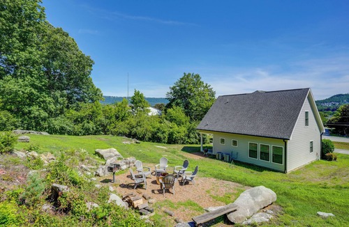 Lookout Valley Neighborhood Association House | Wooded Escape w/Beautiful Backyard + Mtn Views!