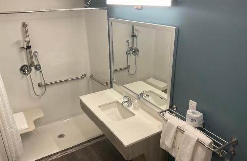 Fort Myers Hotel | WoodSpring Suites Fort Myers - Cape Coral