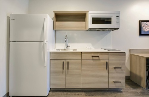 Ashley Oaks Hotel | WoodSpring Suites Knoxville West