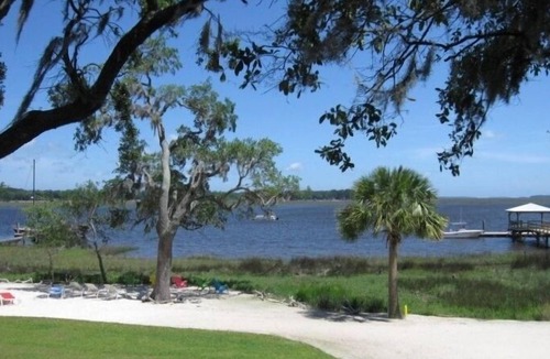 Midway Cottage | WOW - $225/nt! Salt Crest Waterfront Cottage w/Dock - Sleeps 8