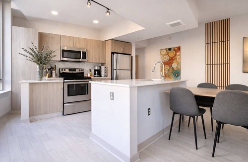 Aurora Highlands Apartment | Wow! 5 min to DC/Metro/Mall Stunning 2B King Bed Pool Gym