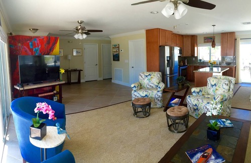 Marathon House | WOW! PRIVATE POOL, OCEAN FRONT, & DOCK Sister house next-door VRBO#1034656