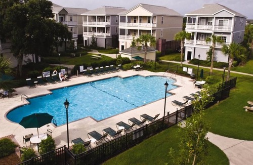 Ocean Ridge Resort | Wyndham Ocean Ridge 2 bedroom deluxe condo with a full kitchen