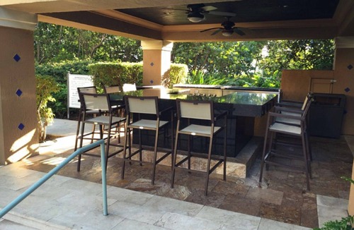 Aventura Apartment | Yacht Club Apartment at Aventura ~ Beautifully updated ground floor poolside