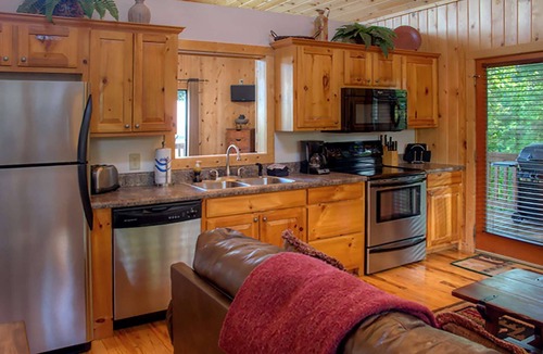 Helen Cabin | Yonah Vista - Luxury Couples Cabin with Spectacular Mountain Views