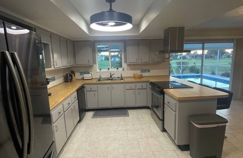 Oakland Hills House | Your Dream Getaways Villa only 10 minutes to Boca Grande Beach