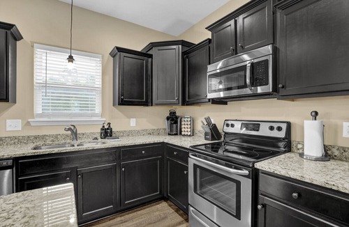 Hubert House | Your Eastern North Carolina Home away from Home in Peytons Ridge