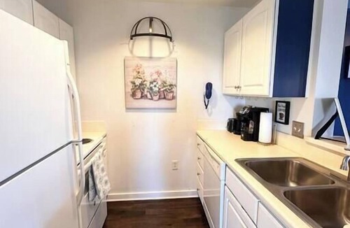 Fourth Ward Condo | Your home away from home - Weekly
