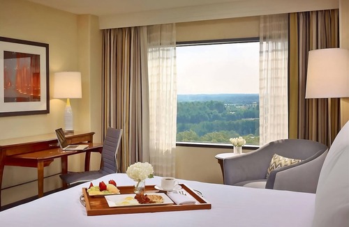 Gwinnett Place Hotel | Your Home Away From Home! 3 Awesome units w/Kitchen. Near McDaniel Farm Park