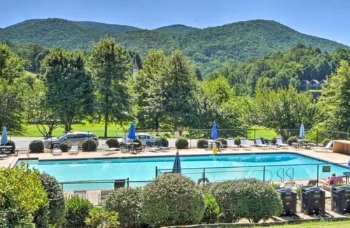 Sky Valley House | Your Home Away from Home-Spacious Escape in the Mountains