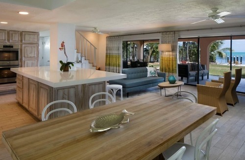 Islamorada Villa | Your Key to Unforgettable Island Moments! 2 Relaxing Units with Balcony!