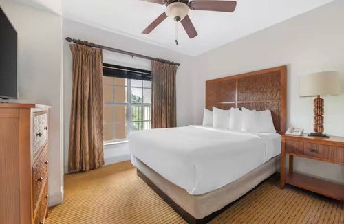 West Kissimmee Hotel | Your Next Favorite Escape Starts Right Here! Full Kitchen, Outdoor Pool!