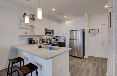 Memphis Apartment | Zen Oasis|Travel RNs|We <3 Long Stays